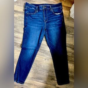 American Eagle women’s capri size 14